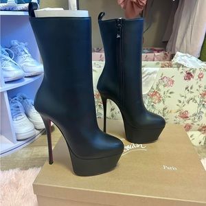 Brand new CHRISTIAN LOUBOUTIN Dolly Booty Alta 160 leather platform boots
